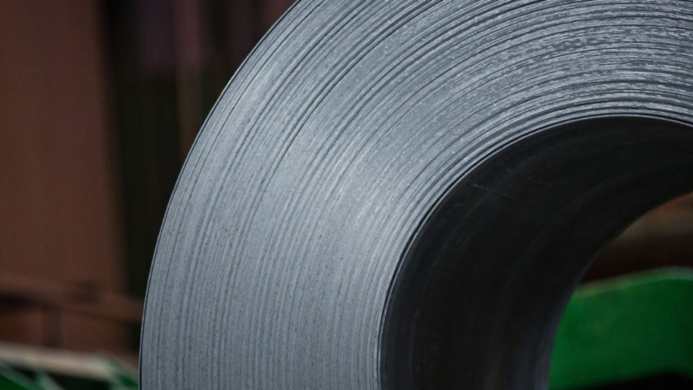 European hot-rolled coil prices dropped in the first half of April